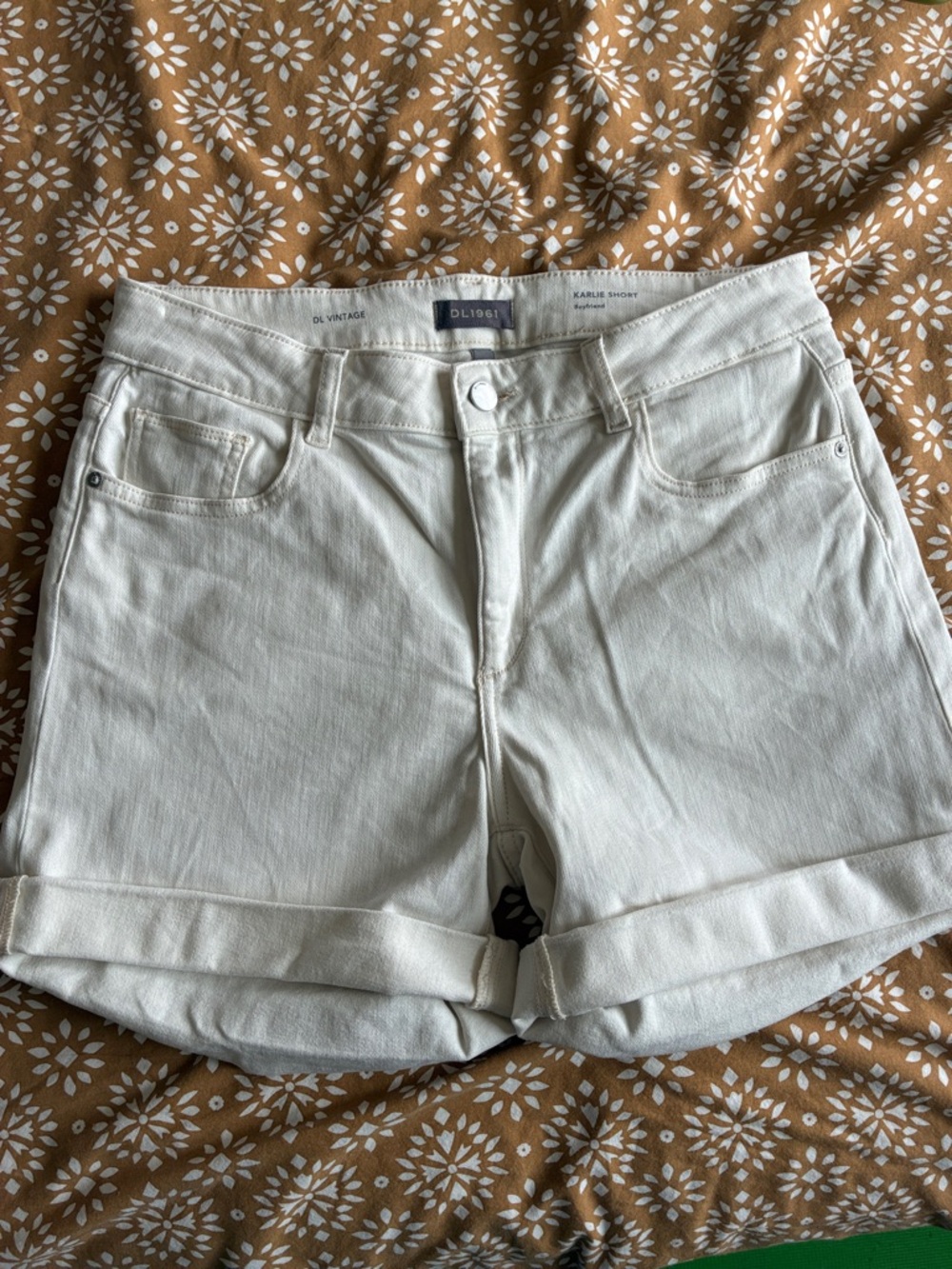 DL1961 Vintage White Rolled Cuff Jean Shorts
